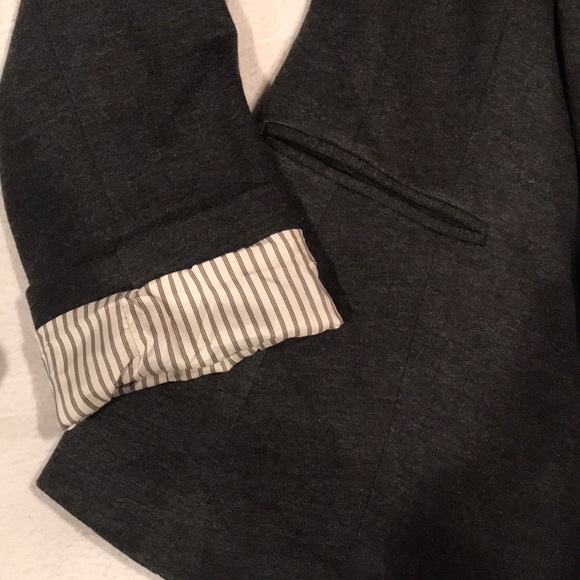 Blazer charcoal gray pinstripe XS EUC - Picture 4 of 8
